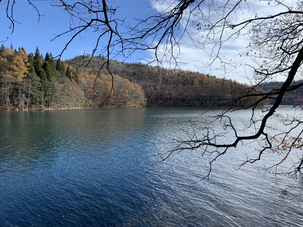 青木湖の景色